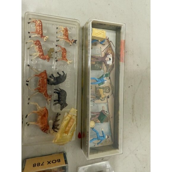 N Scale Vintage Model Railroad Figures & People Miniatures BOX 788/HO 224 - Picture 2 of 9